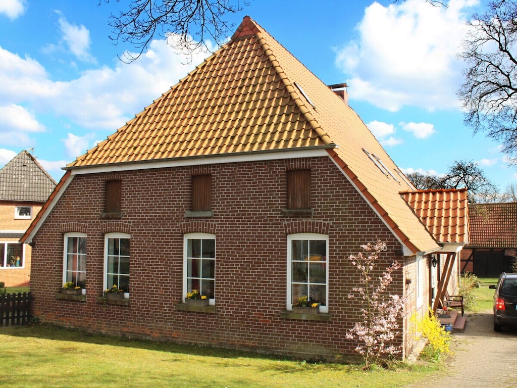 Huis naast de kerk