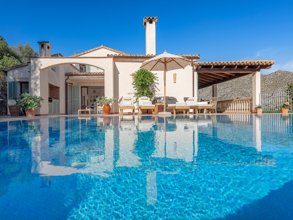 Elegante villa met verwarmd zwembad, Pollença