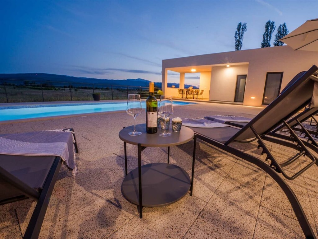 Villa in Imotski met zwembad