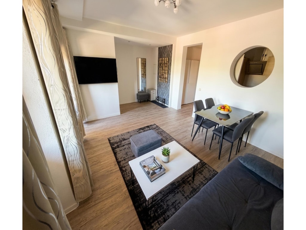 moderne Ferienwohnung mit Balkon in Pirna