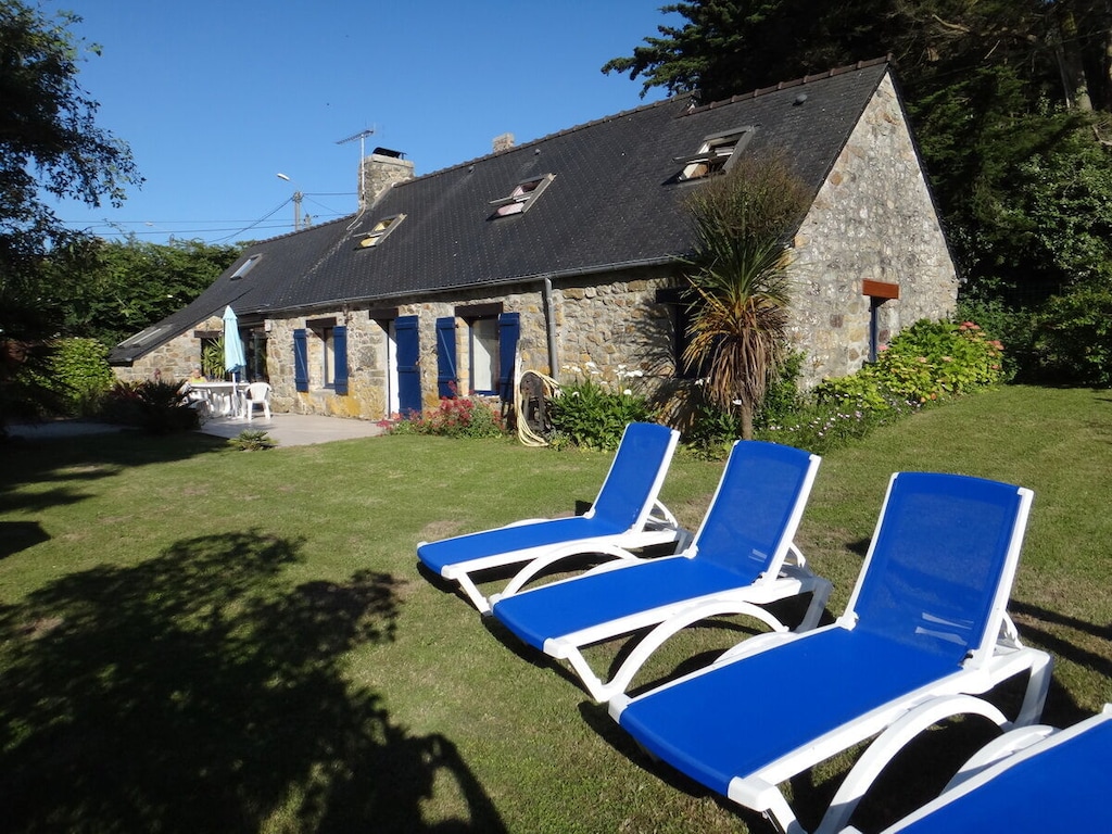 Ferienhaus in Crozon mit Terrasse