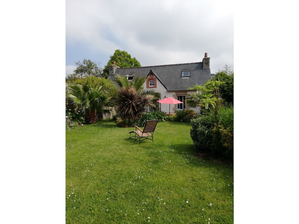 690 - Charmante villa in een weelderige tuin