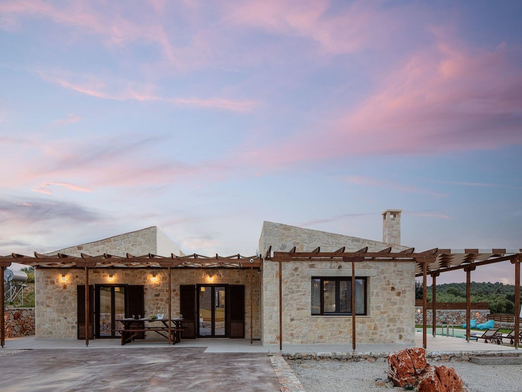 Nieuwe villa in Melidoni met zwembad