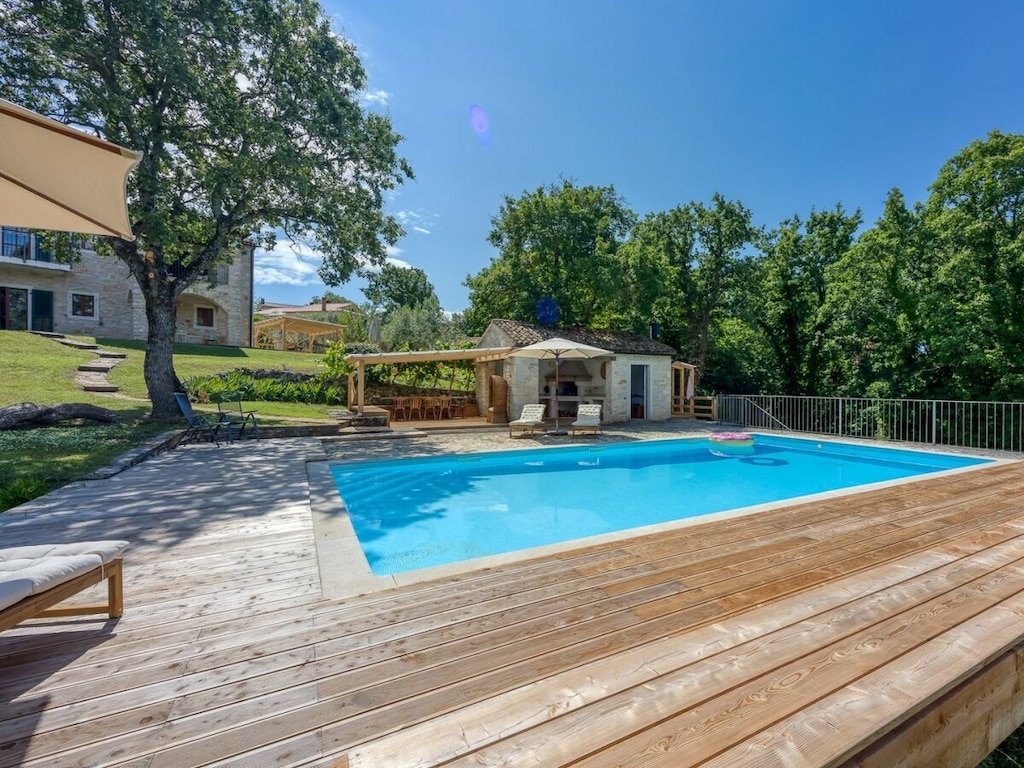 Villa in Radetici met barbecue en wifi.