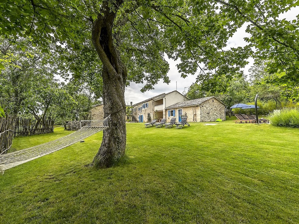 Villa in Pazin met barbecue en wifi.