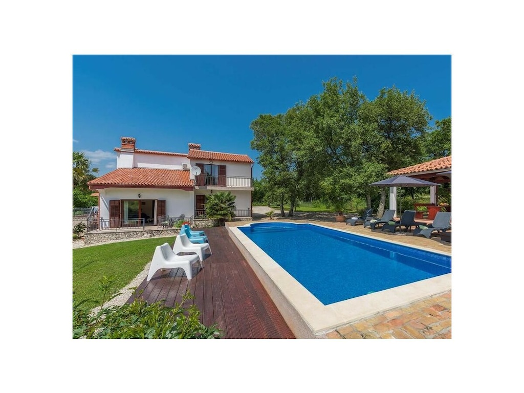 Villa in Labin met zwembad