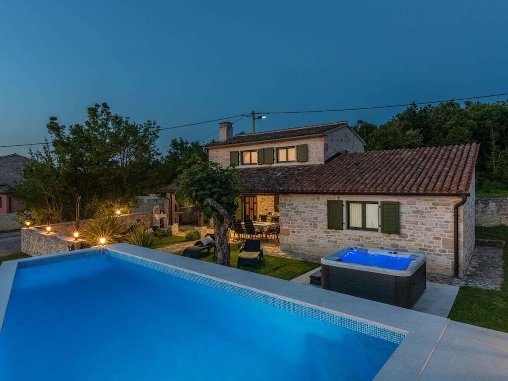 Villa in Kanfanar met zwembad