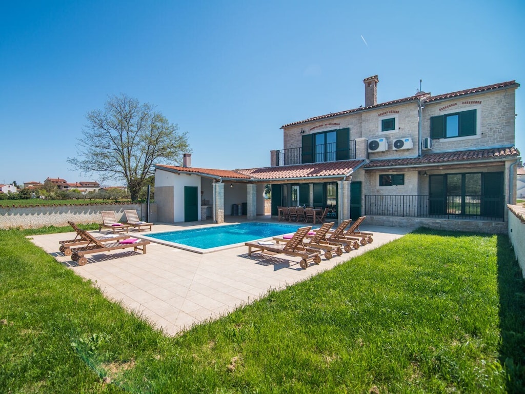 Villa Pomer vlakbij de zee