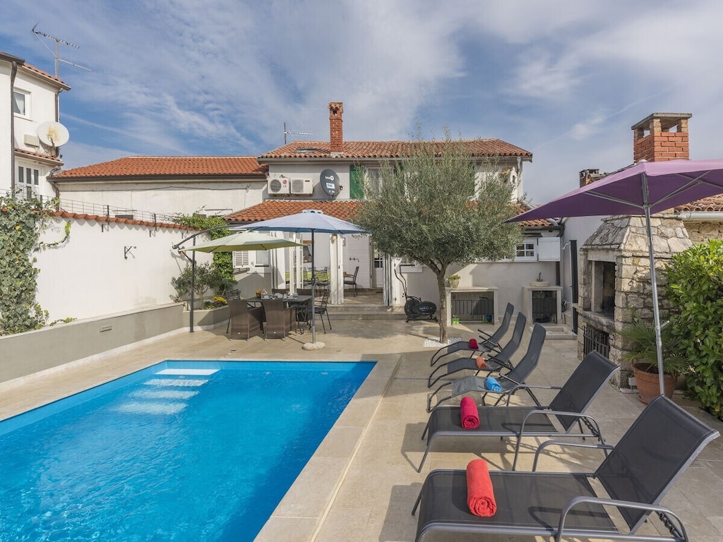 Vakantiehuis in Vižinada met zwembad