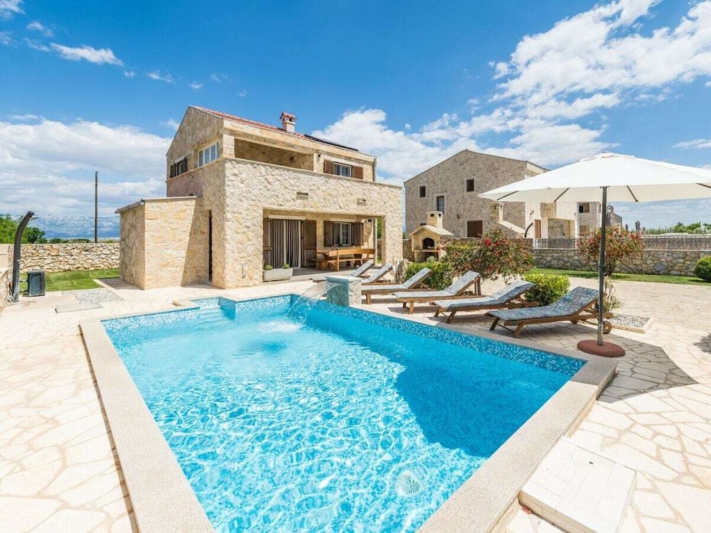 Villa in Privlaka met zwembad