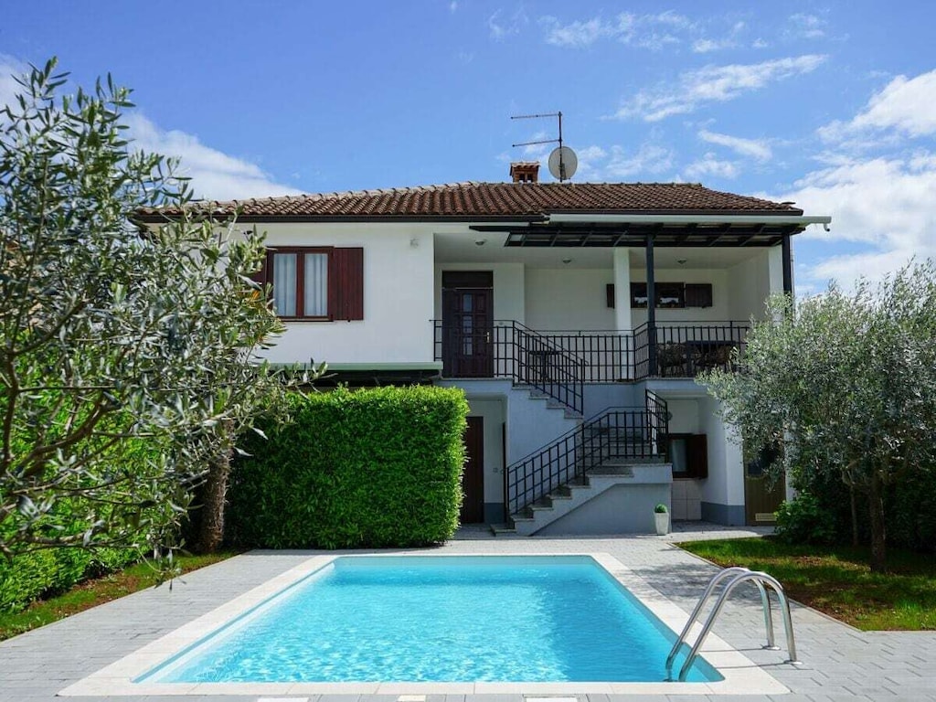 Villa in Sveti Petar U Sumi met barbecue