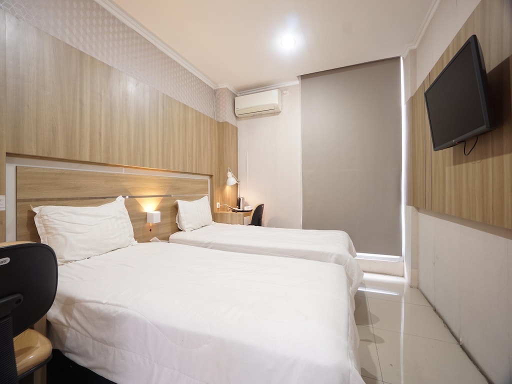 Oak Damar • Deluxe Twin Haven