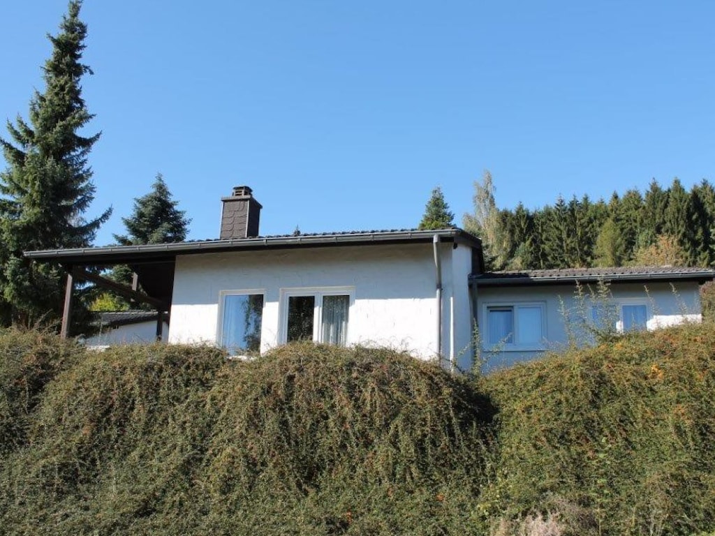 Landhuis met uitzicht op het meer