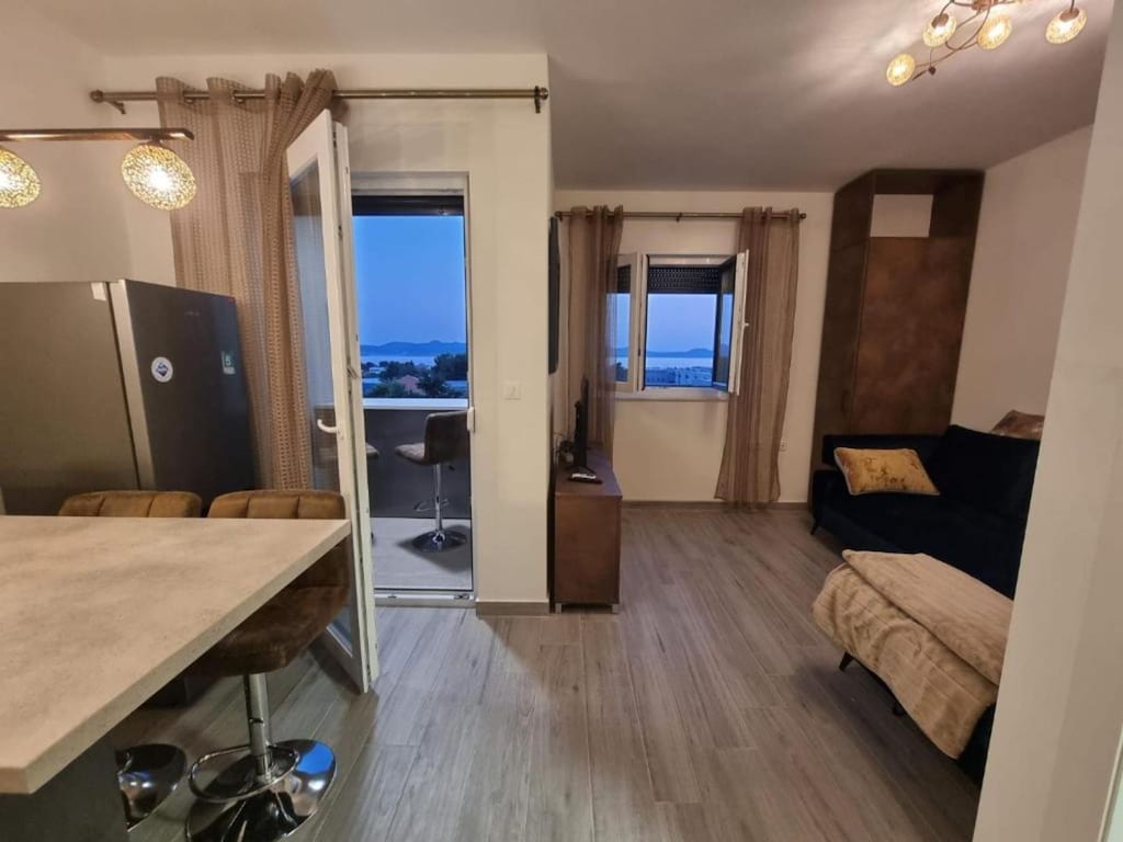 Studio Bell - Studio Apartment with Loggia and SeaView