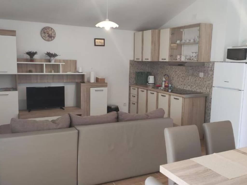 Andrea Adriatic Oasis Karlobag - Two Bedroom Apartment with Balcony and Garden View