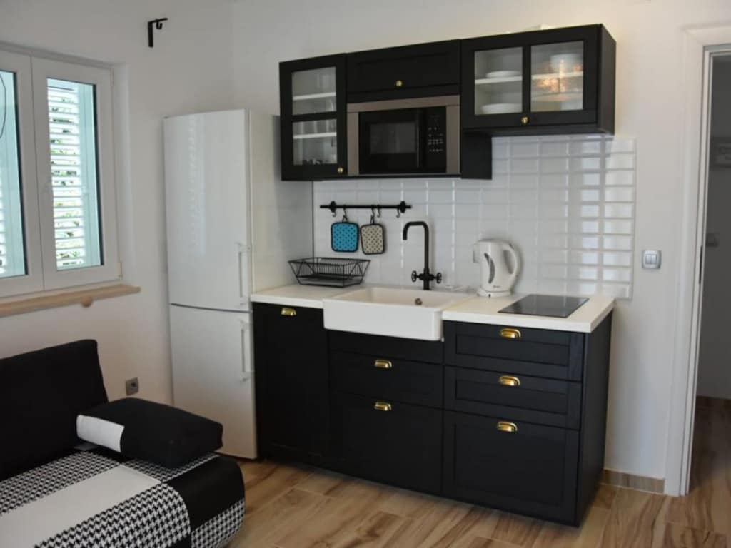 Apartments near the beach Orebic - One bedroom apartment (212)