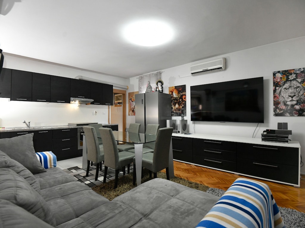 Apartment Dario With Terrace And BBQ