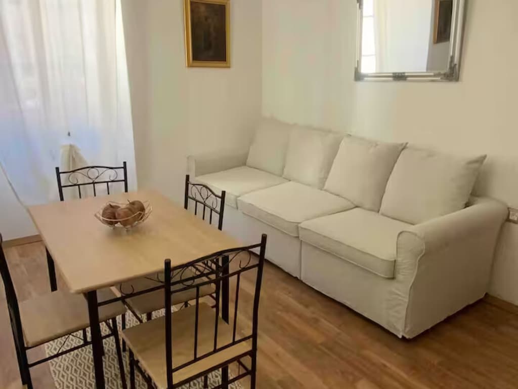 Apartment old town-Novigrad 20 m from the sea - One bedroom Apartment