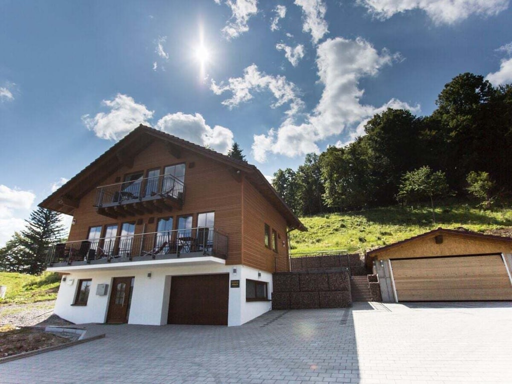 Ferienwohnung in Albstadt mit Balkon