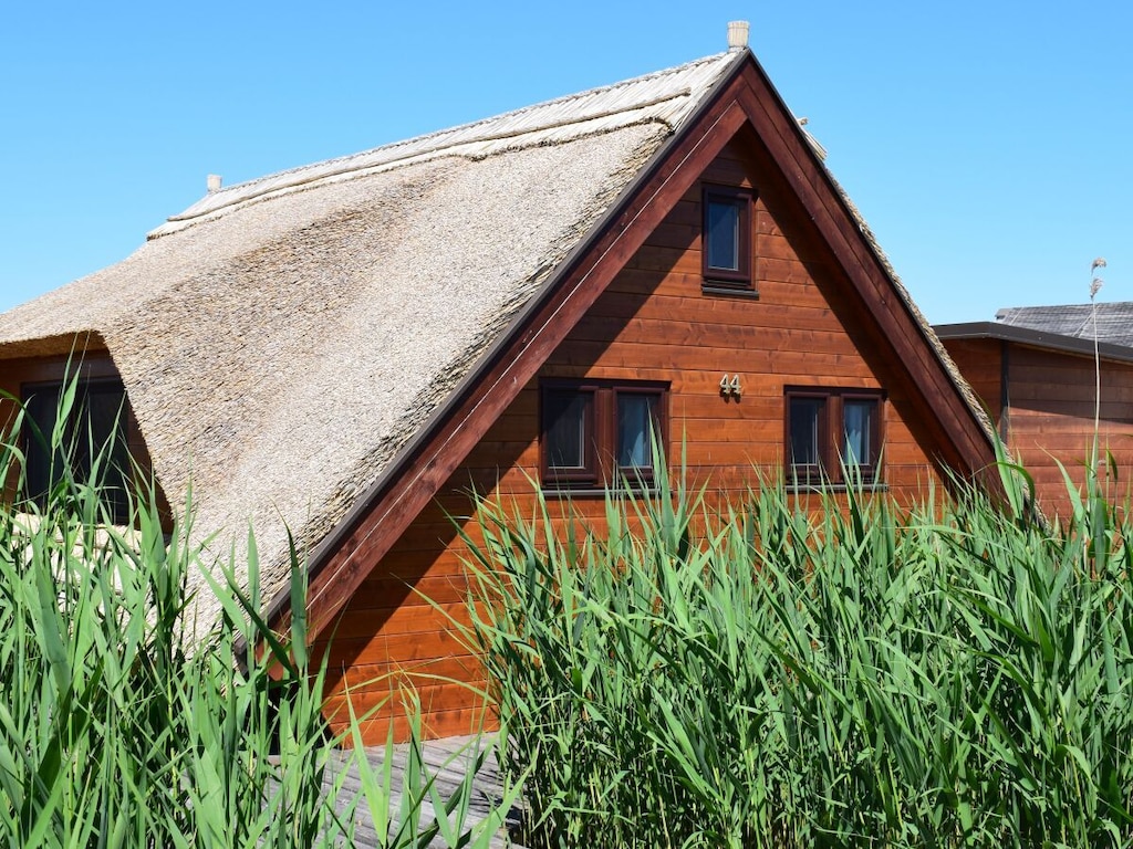 Chalet on the lake No. 44