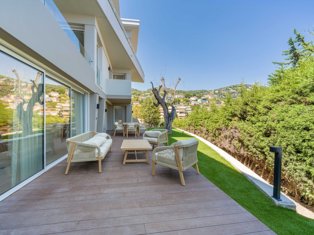 Luxe appartement met ruim terras