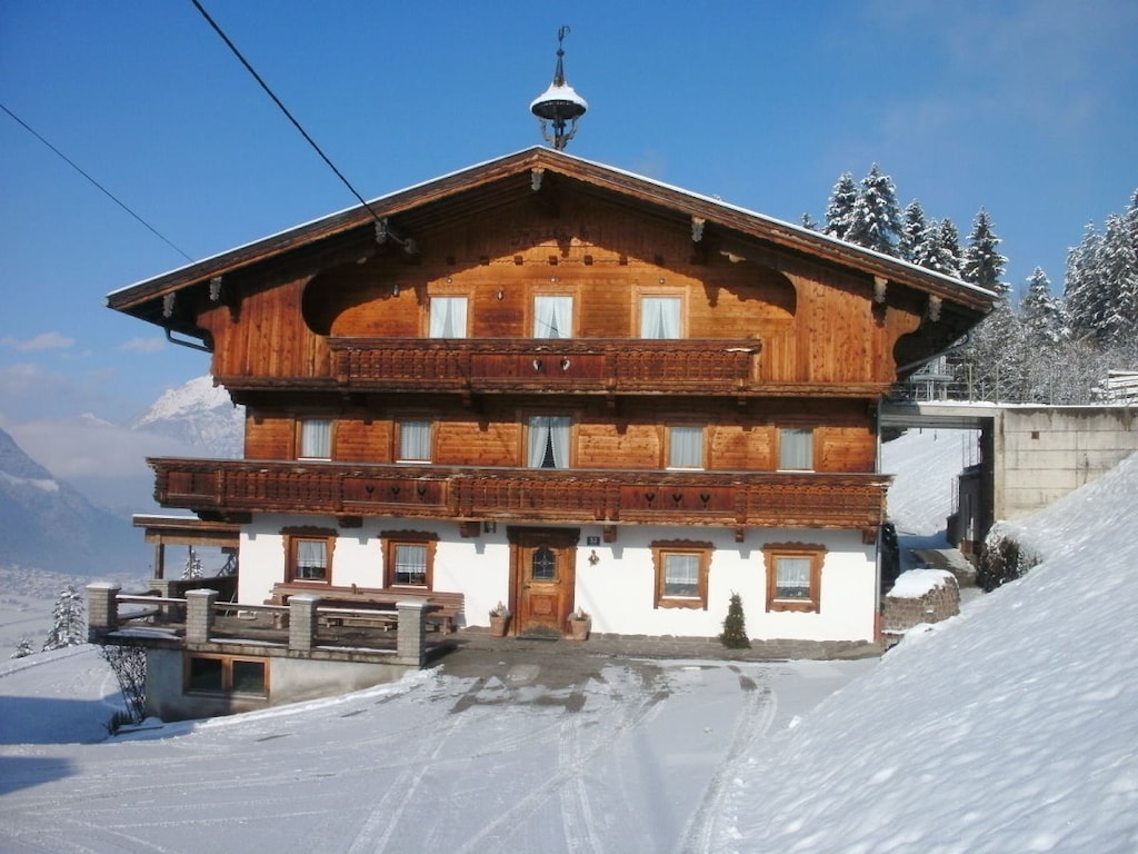 Holiday apartment in Hart i.Z. with barbecue
