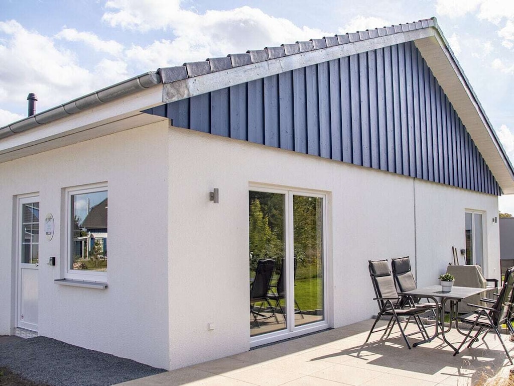 Ferienhaus in Altefähr mit Schwimmbecken