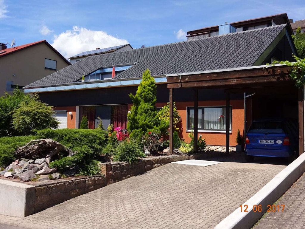 Vakantieappartement in Albersweiler met parkeergelegenheid