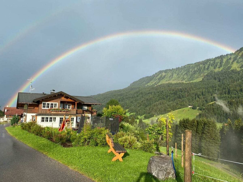 Appartement in Riezlern met zwembad
