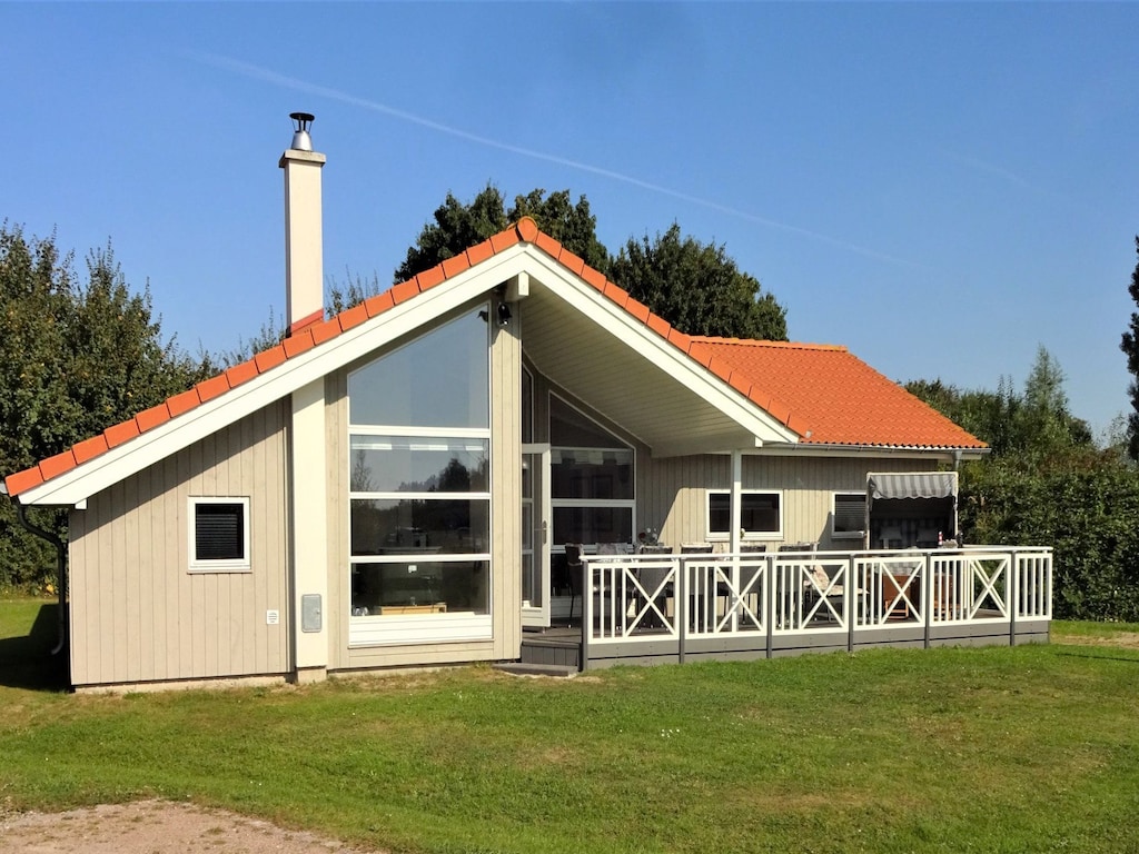 Coastal Family Home for 10