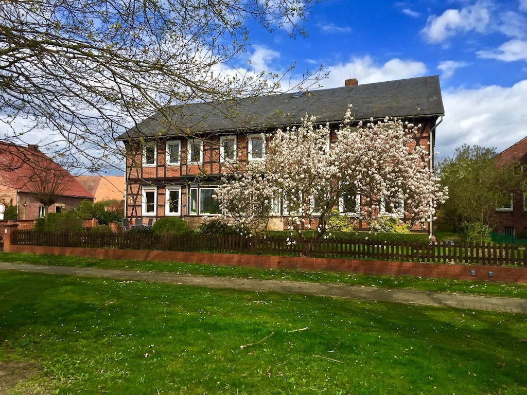 Vakantiehuis in Trebel met zwembad