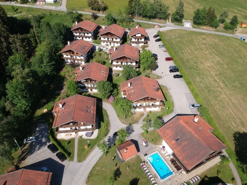 Panorama mit Hallenbad