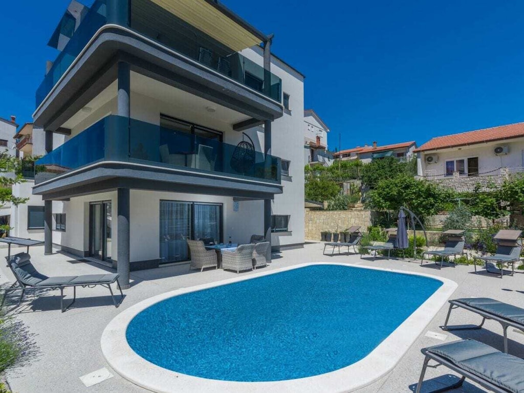 Villa in Pula met zwembad