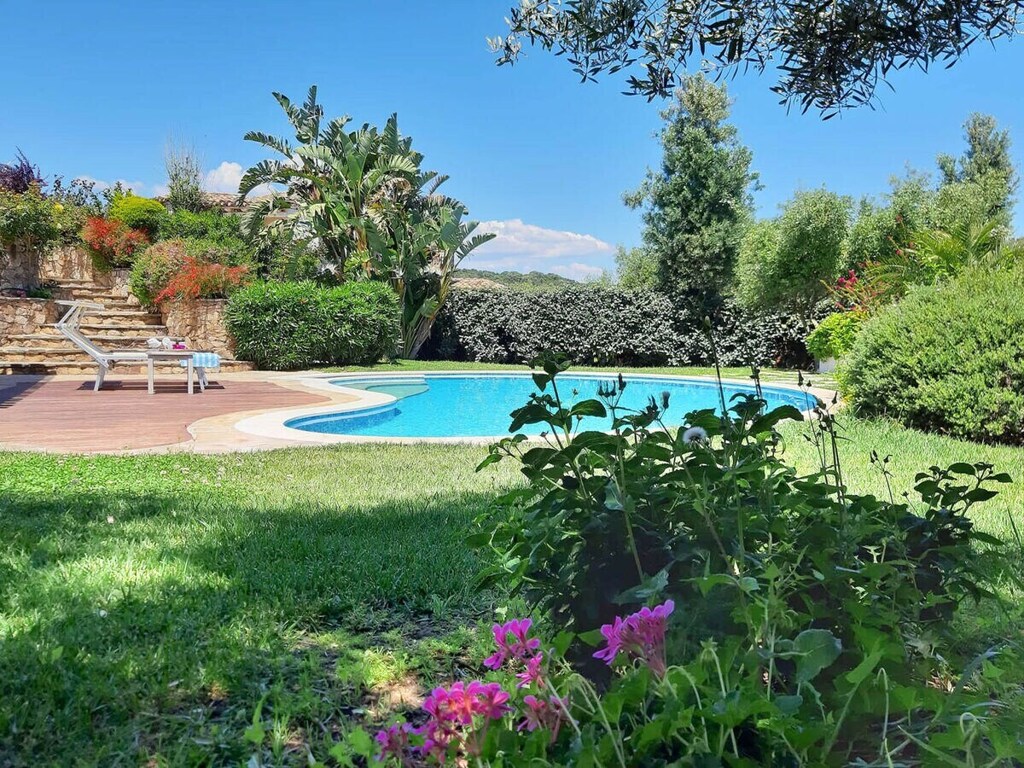 Villa in Castiadas met zwembad