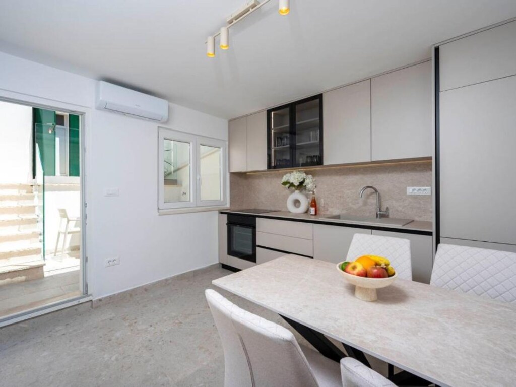 Apartman Dolce - Apartment With Terrace And Balcony