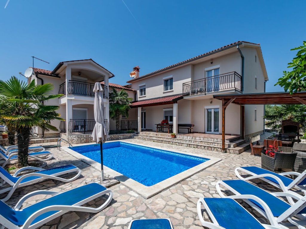 Villa in Labin met zwembad