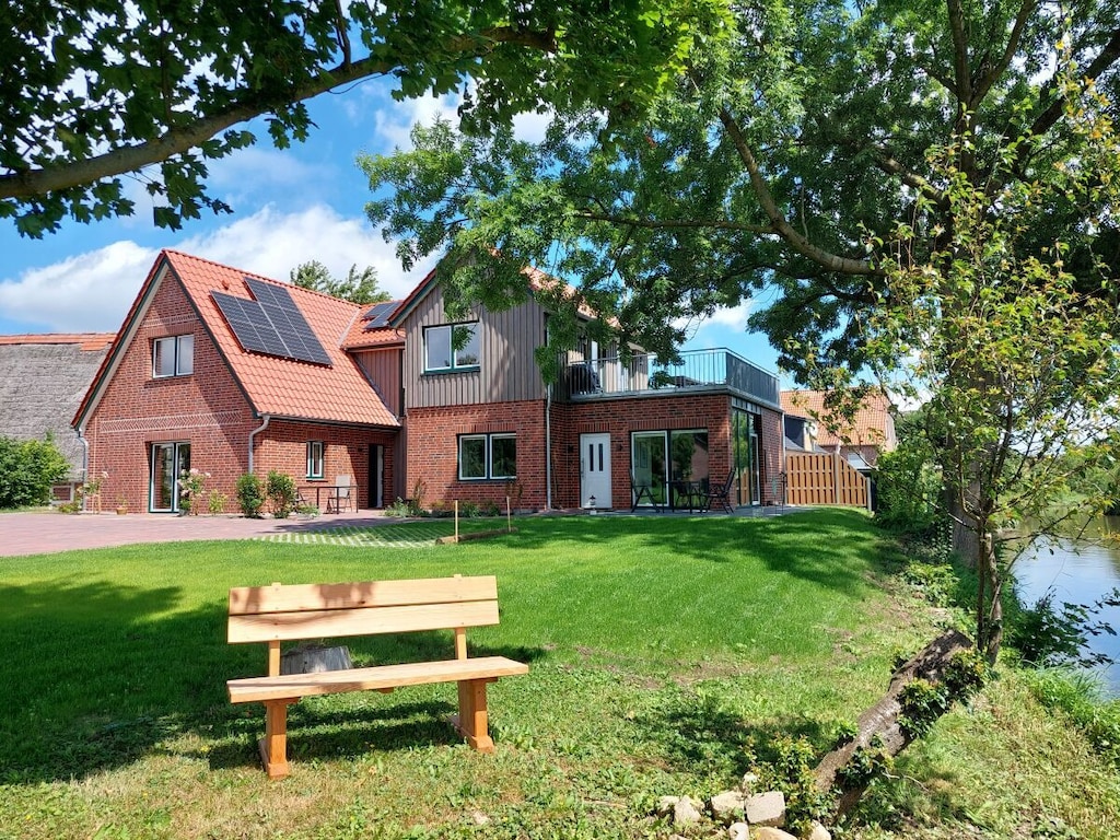 Hus op"n Diek / Lüheblick