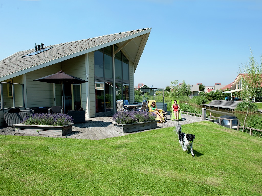 Comfortabele villa met afwasmachine, aan het Veerse Meer