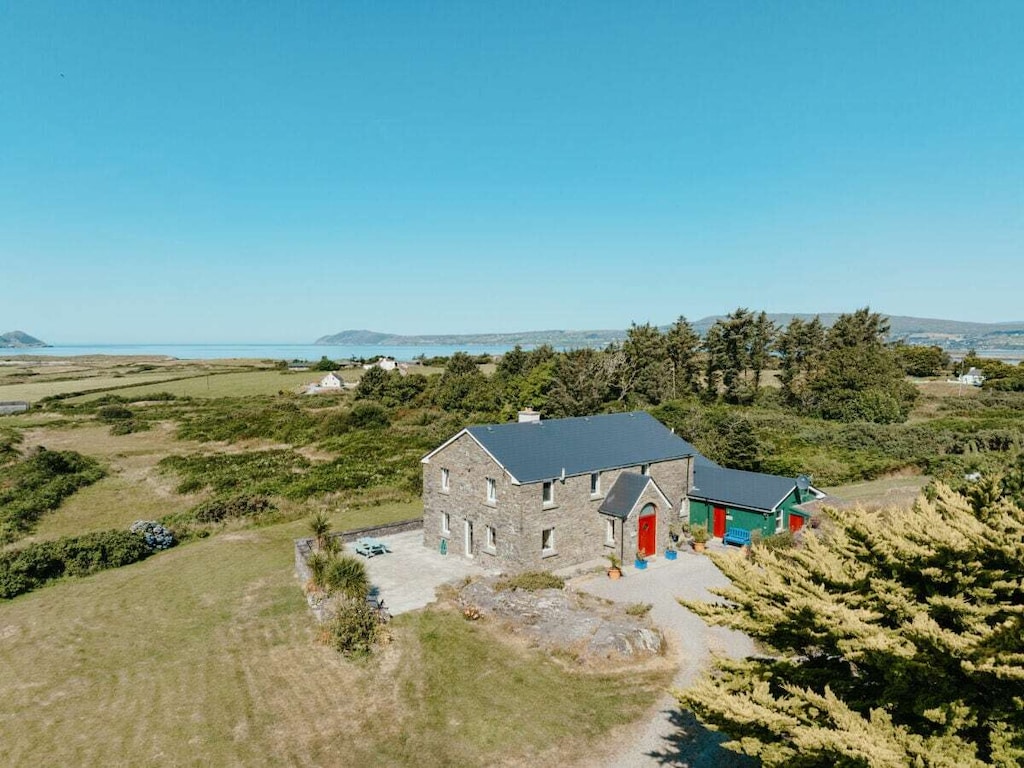 Skyfall Lodge & Cottage