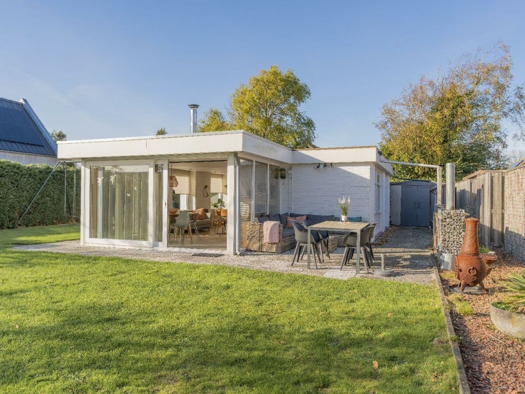 Ferienhaus in Renesse mit Schwimmbecken