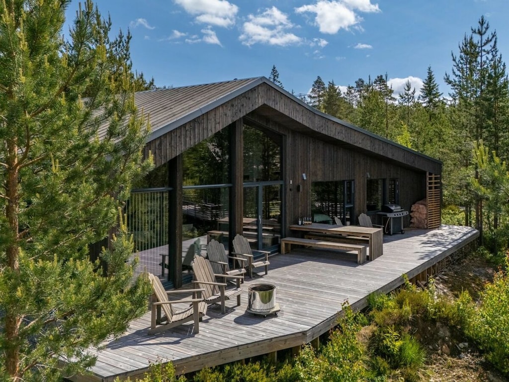 - Norwegian Hideaway