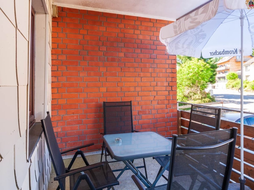 Uitzicht op de bergen vanaf het balkon