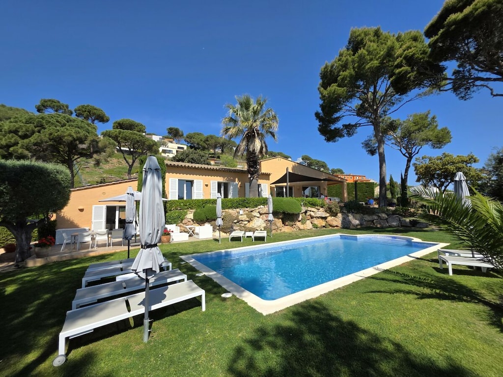 Villa in Begur met zwembad