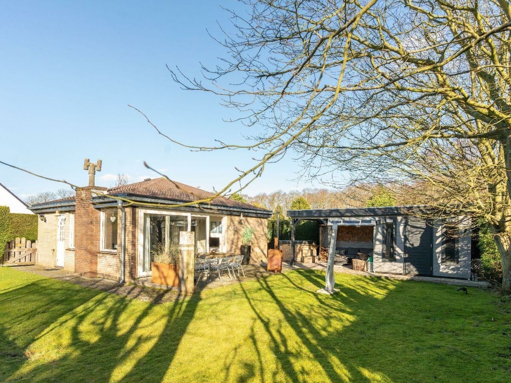 Ferienhaus in Renesse mit Schwimmbecken