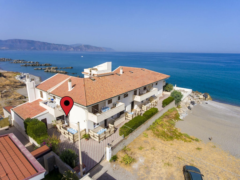 Cannotta Beach - Alicudi