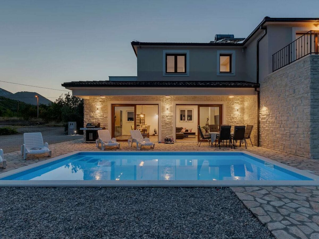 Villa in Slime met zwembad