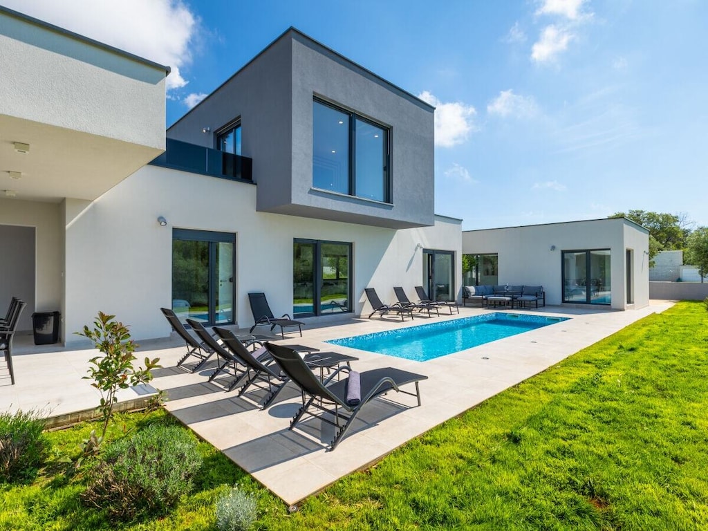 Villa in Ližnjan met zwembad
