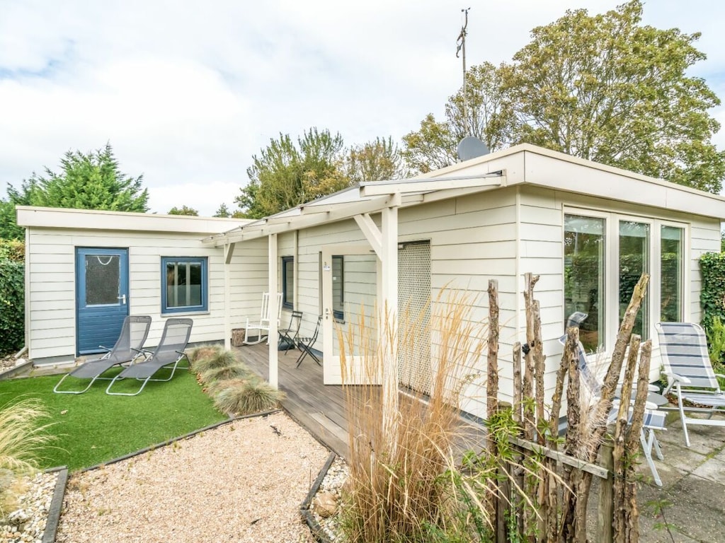 Ferienhaus in Renesse mit Schwimmbecken
