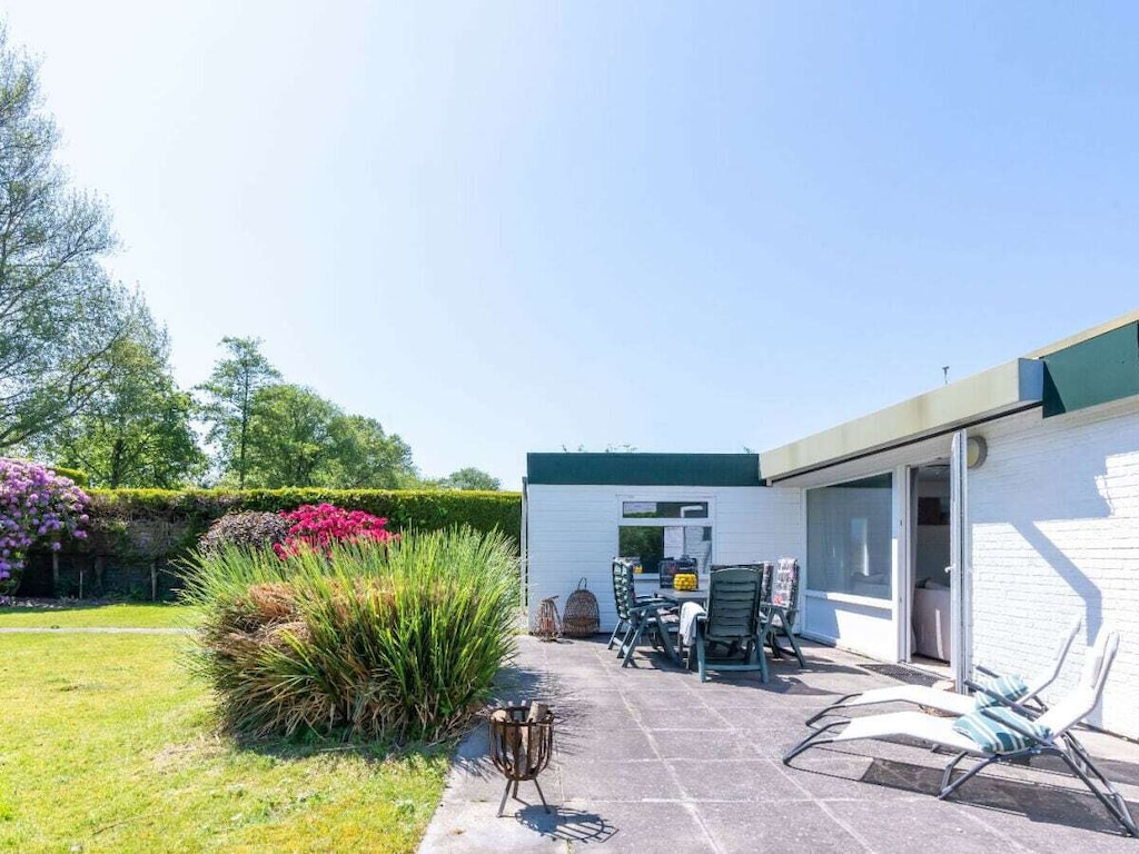 Ferienhaus in Renesse mit Schwimmbecken