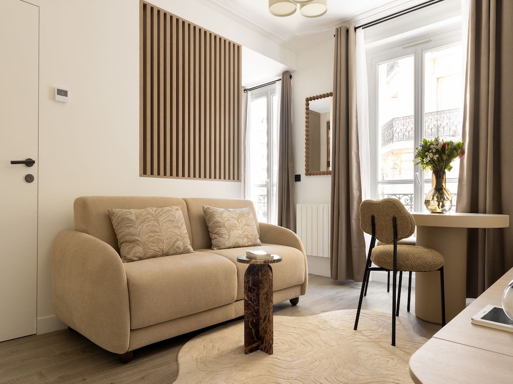 Atemberaubende klimatisierte Wohnung – 1 Schlafzimmer/4 Bäder – Alésia
